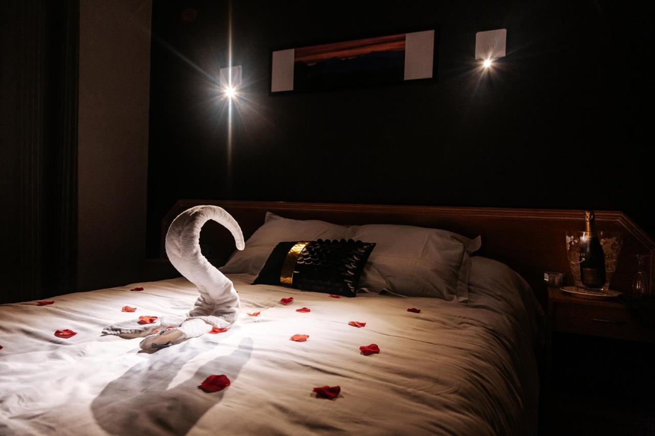 Hotel Le Tivoli Vic-en-Bigorre Εξωτερικό φωτογραφία