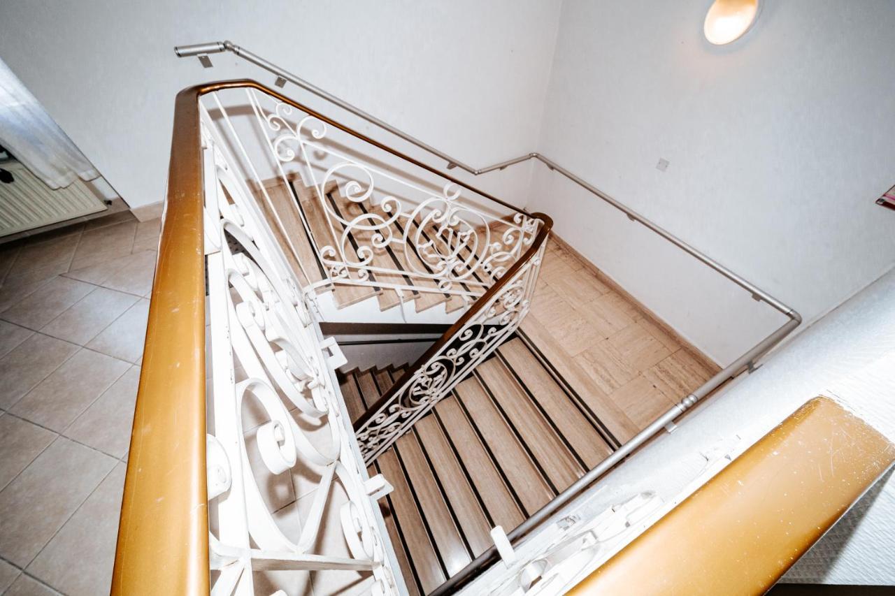 Hotel Le Tivoli Vic-en-Bigorre Εξωτερικό φωτογραφία