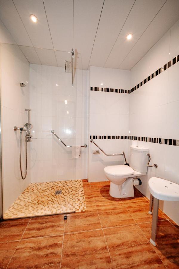 Hotel Le Tivoli Vic-en-Bigorre Εξωτερικό φωτογραφία