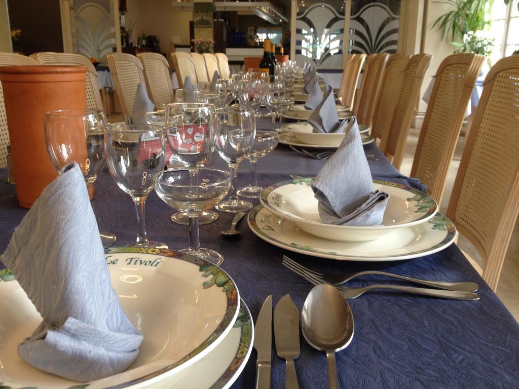 Hotel Le Tivoli Vic-en-Bigorre Εξωτερικό φωτογραφία