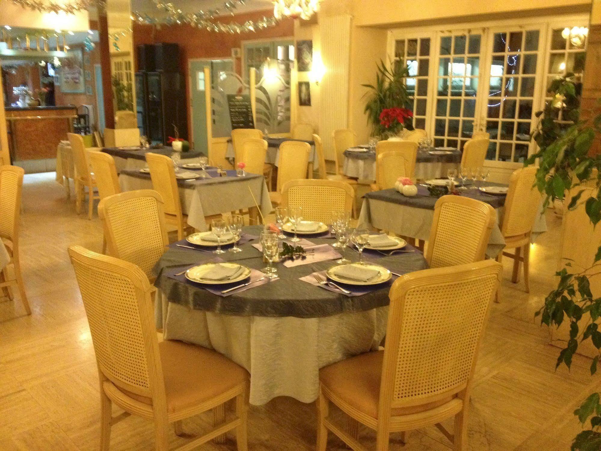 Hotel Le Tivoli Vic-en-Bigorre Εξωτερικό φωτογραφία