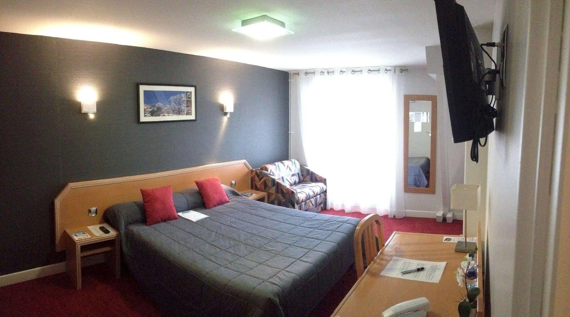 Hotel Le Tivoli Vic-en-Bigorre Εξωτερικό φωτογραφία